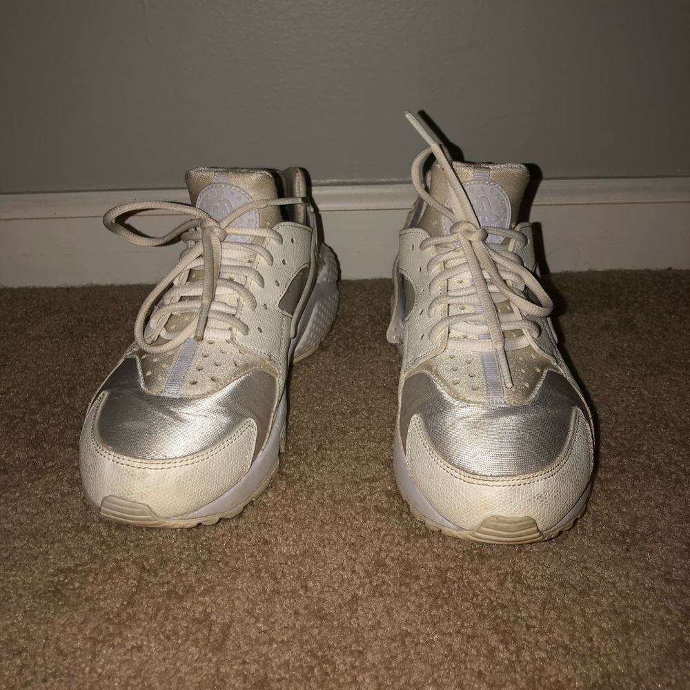 Women’s Nike Huaraches